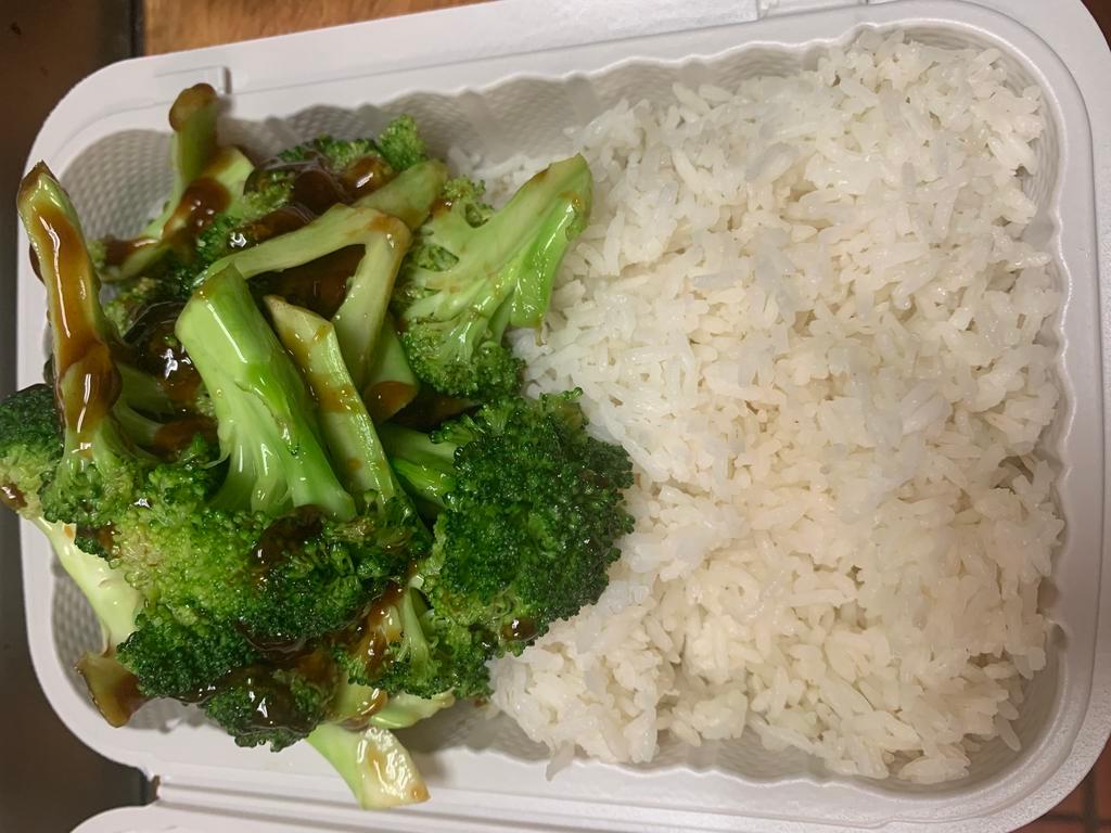45. Plain Broccoli with Brown Sauce · 