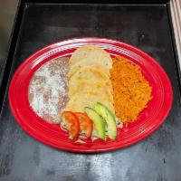 Mulitas Plate · 3 mulitas choice of meat rice beans and salad 