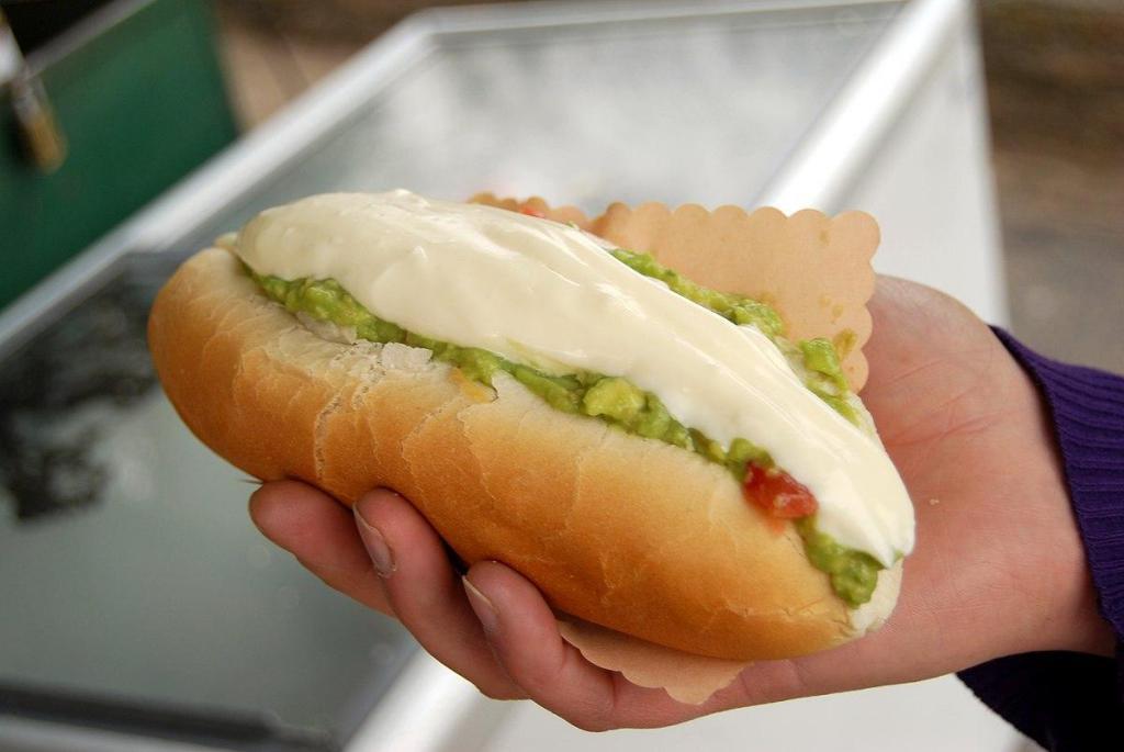 AS Italiano Sandwich · Our traditional hotdog bread stuffed with beef sliced, tomato, avocado and mayonnaise.