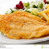 Pescado Frito · Fried fillet of fish served with rice and a side of salad.