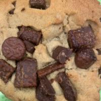  David's Large Chocolate Chunk Cookies · Large chocolate chip cookie