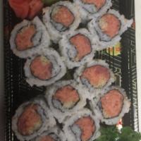 JR22. Spicy Tuna Roll · Tuna and house spicy sauce.
