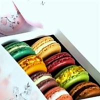 Luxury Gift Box of 8 Macaron · luxury gift box 8 macaron
