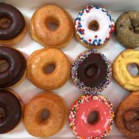 Dozen Mixed Donuts · 3 Glazed
3 Chocolate
3 Fancy
3 Cakes
**  If there is no stock, It can be changed to somethin...