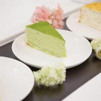 Green Tea Mille Crepes 抹茶千层蛋糕 · 
