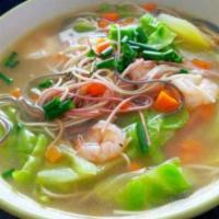 32.  Shrimp Yat Gaw Mein Soup large  · Served with crispy noodles.