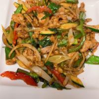 41. Spicy Basil · Spicy basil with belt pepper, scallion, onions, sweet peas, bamboo shoots, celery, zucchini,...