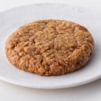 Oatmeal Raisin Cookie to go · A classic oatmeal cookie made with old fashioned rolled oats and raisins with a hint of cinn...