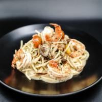 Shrimp Scampi Pasta · wild caught shrimp, organic wild mushrooms, shallots, organic heirloom cherry tomato, parsle...