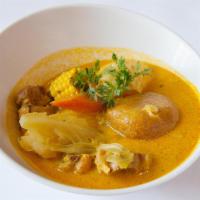 Caldo de Bola  · Beef stuffed plantain soup.