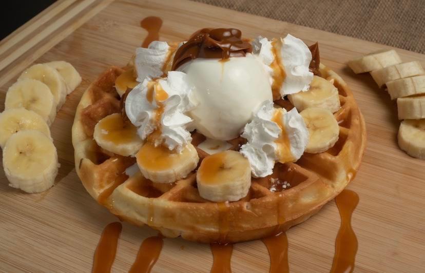 Dulce Banana Waffle · Waffle
Vanilla Ice Cream
Dulce de Leche
Banana Slices
Whipped Cream
