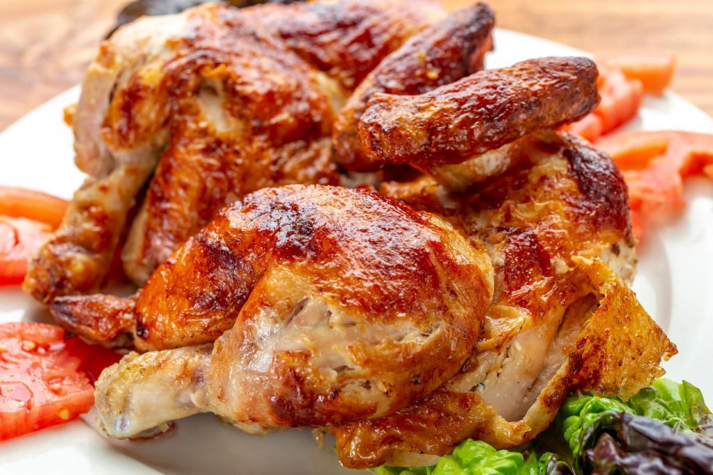 Pollo a la Brasa Entero · Whole Rotisserie chicken