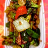 113. Vegetable Delight with Garlic Sauce · Meatless. Served with white or brown rice.  Hot and spicy.