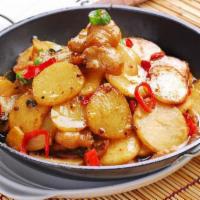 Potato Slices Cooked in Dry Pot · Spicy.