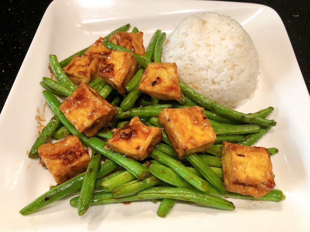 39. Wokked Green Bean Tofu · Green beans, fried tofu, garlic oyster sauce, served with rice. ***Gluten-free upon request.