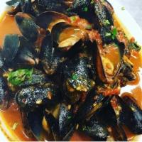 Zuppa di Mussels · Comes with your choice of sauce.