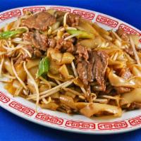 82. Beef Chow Fun 牛肉河粉 · Flat, fat, soft rice noodles. Sauce used contain peanuts.