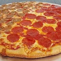  Explorer Famous Pizza · 1 large 3 toppings pizza with garlic knots and a liter of soda on the side.
