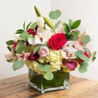 Anniversary Arrangement · Mark the occasion with a grand flourish of gratitude for the past ＆ excitement for the futur...