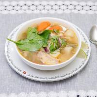 Chicken Soup · Sopa de pollo.