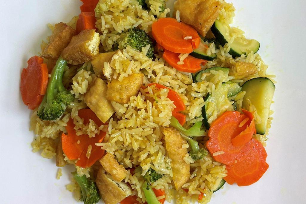 V3. Vegetable Fried White Rice · Fried white rice, tofu, carrot, zucchini, and broccoli.