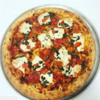 Low Calorie Margherita Pizza · fresh mozzarella, basil, tomatoes