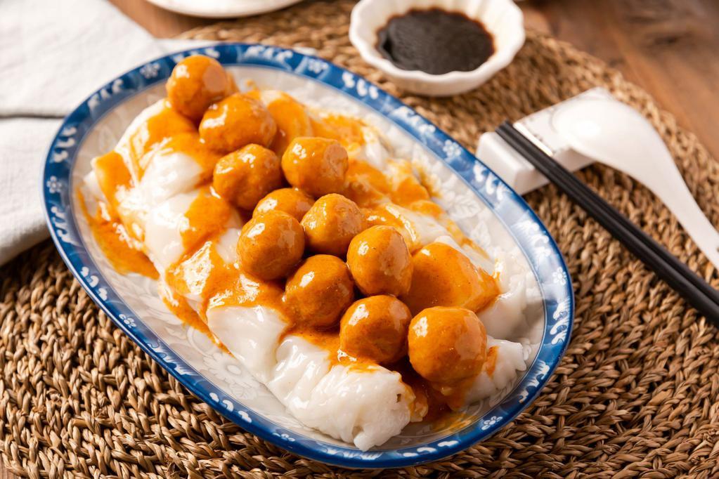 Curry Fishball Rice Roll 咖喱鱼丸肠粉 (12PC) · (12PC) curry fishball with rice roll
