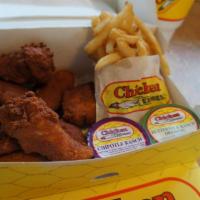 8 Piece Boneless Hot Wings Combo · Includes regular side and 32oz drink.