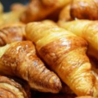 Croissant · Plain croissant filled with crema pasticcera, vanilla cream, ricotta, chocolate or nutella.