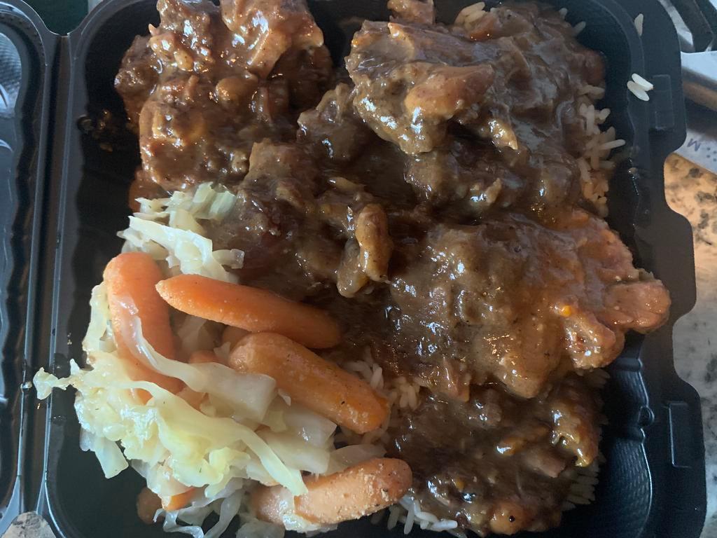 Oxtails · Oxtails and gravy.
