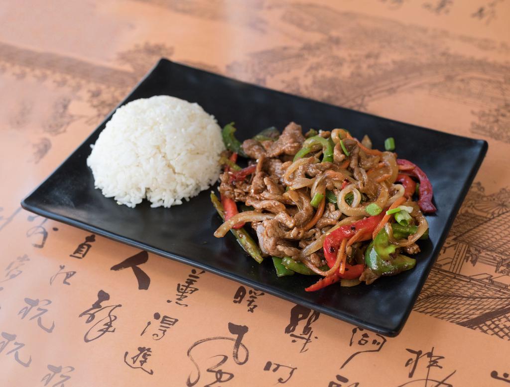 Hot and Spicy Beef Combination Platter Dinner · Served with choice of fried rice, white rice, or brown rice, vegetable roll, and your choice of soup. Hot and spicy.