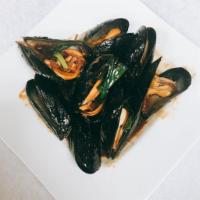 6 Sauteed Mussels · 