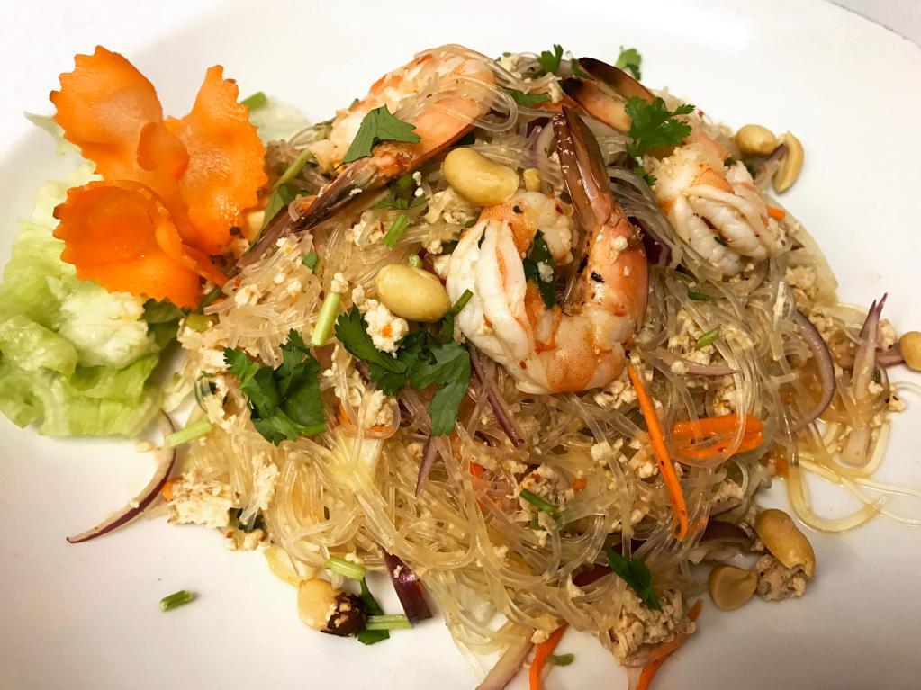 Pad Woon Sen · Glass noodles, egg, scallion, onion, napa, carrot, and celery in Thai seasoning.