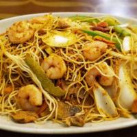 48. Singapore Style Rice Noodles(spicy) 星洲炒米 · with Pork Shrimp and Vegetables