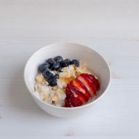 Coconut Chia Pudding (VG & GF) · chia seeds, almond milk, coconut milk, cinnamon, golden syrup, vanilla and berries