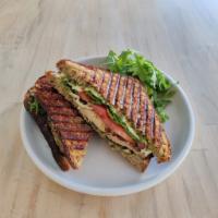 Chicken Pesto Sandwich · 

grilled chicken, mozzarella, pesto, tomato, arugula on multigrain bread