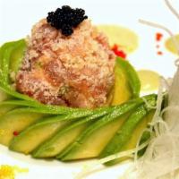 Spring salad · Spicy tuna, avocado, mix tobiko, spicy aioli and wasabi aioli 