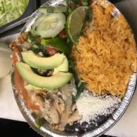 Pollo a la mexicana · Grill chicken with tómate jalapeño and onion,served with beans,rice,pico de Gallo and tortil...