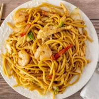 43. House Special Lo Mein · Chicken and shrimp pork.
