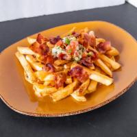 Smothered Fries · Bacon, queso, pico de gallo.