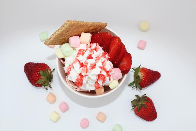 1. Strawberry Sweetie · Base; vanilla mix-in; fresh strawberry, graham cracker topping; fresh strawberry, graham cracker, flavored mini marshmallow other; strawberry drizzle, and whipped cream.