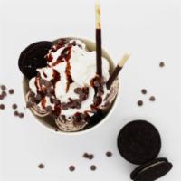2. Meet Oreo · Base; vanilla mix-in; oreo cookie topping; oreo cookie, chocolate pocky sticks, chocolate ch...