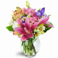 Sweet Symphony · It's the sweetest bouquet you can imagine and an ideal gift for your sweetest someone! Petit...