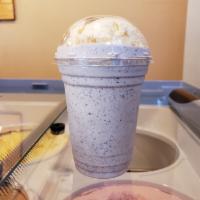 Oreo shake · 16oz Oreo shake with one scoop vanilla ice cream on top

Notice: Ice Cream Shake may melt af...