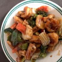 118. Jumbo Shrimp with Mixed Vegetables · Served with your choice of rice. 