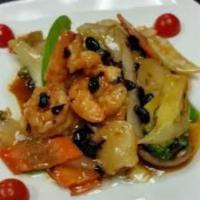 86. Shrimp with Black Bean Sauce · Camarones con habichuelas negra.