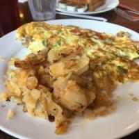 Vegetarian Omelette · Broccoli, onions, peppers, mushrooms and tomatoes. Served with toast and home fries. 