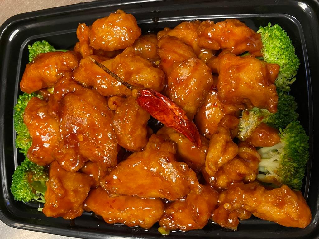 H2. General Tso's Chicken · Chunks of tender white chicken meat slightly breaded and fried. Cooked with brown spicy sauce with steamed broccoli. Served with white rice or brown rice. Hot and spicy.