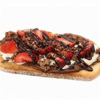 Juliet Toast · Mascarpone, strawberries, cocoa granola, ＆ chocolate nibs on toasted bread ＆ nutella.