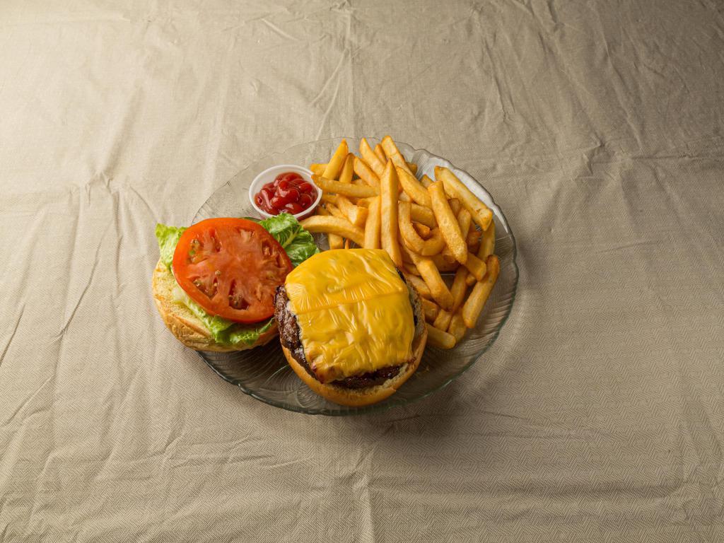Cheeseburger · Served with lettuce, tomato and sprouts.
